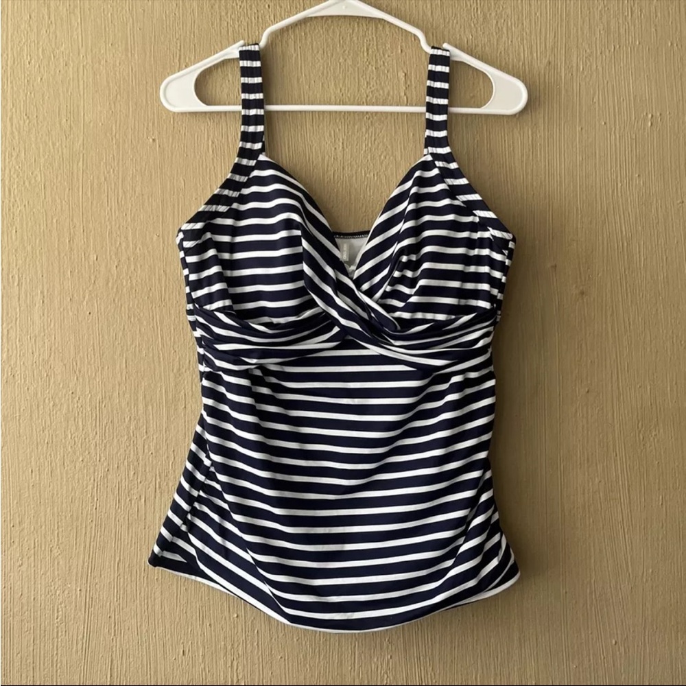 Lands End Navy Blue Stripes Twist Underwire Tankini SWIM TOP Reg 14 522598 NWT